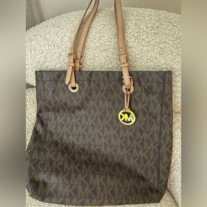 Michael Kors Tote